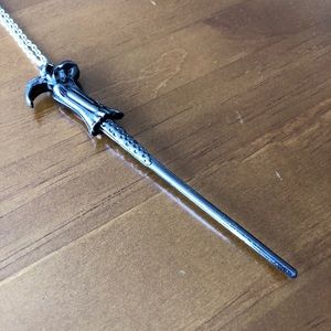 NWT ✨ Metal Harry Potter Voldemort Wand Necklace